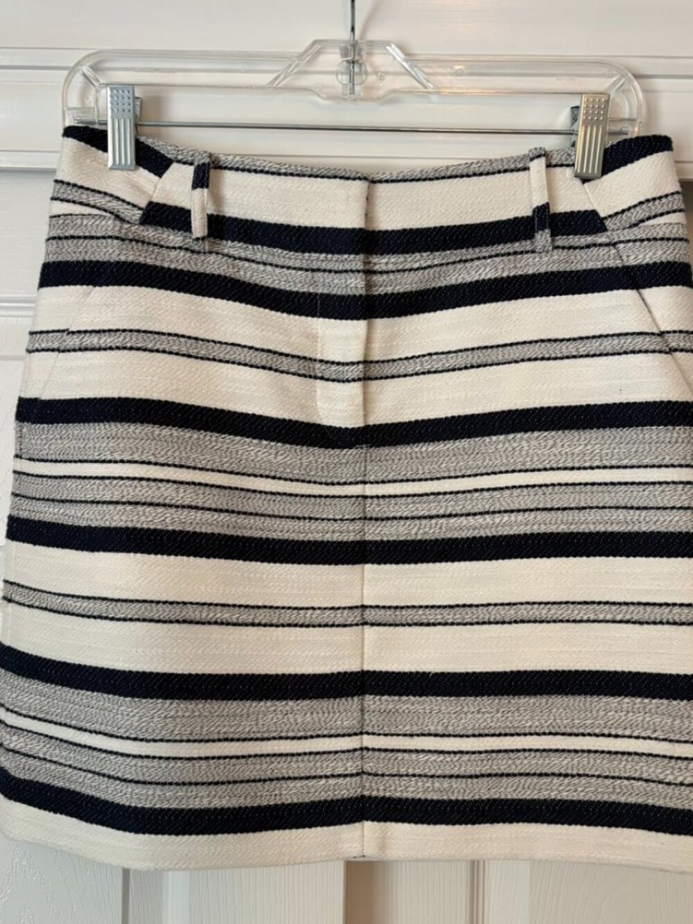 Loft Woven Black/White Skirt - Like New